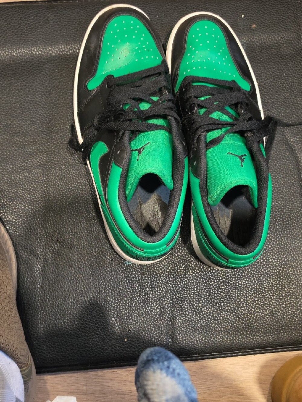 Nike Air Jordan 1 Low Green & Black - Picture 3 of 3